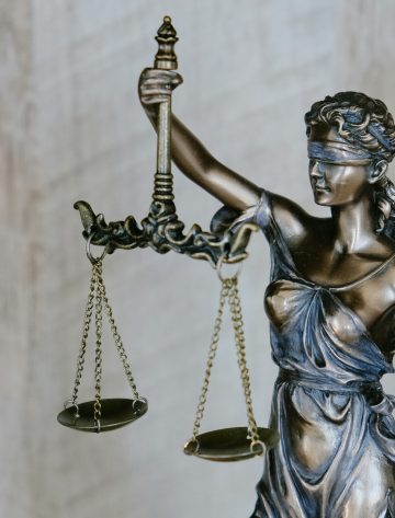 Courtroom Precision How Legal Interpreting Protects Due Process